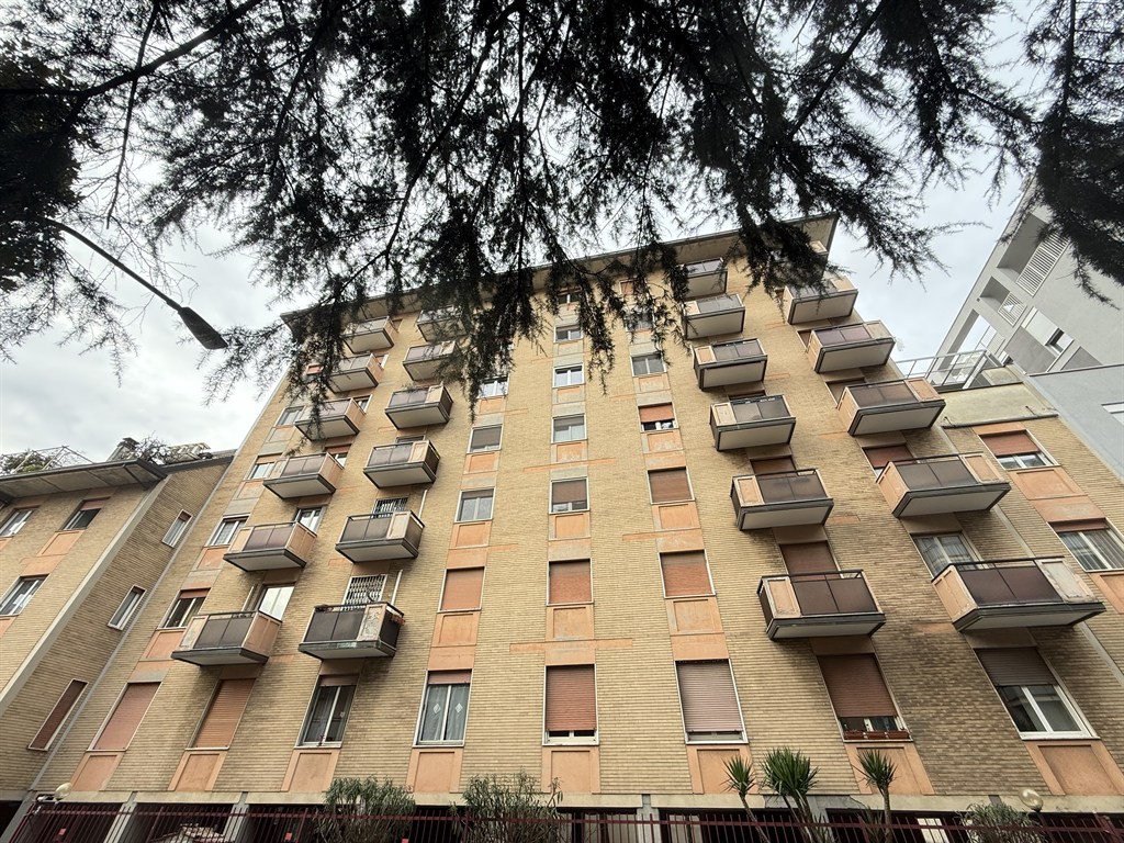 Milano MM1 Precotto - AFFITTASI appartamento bilocale con box