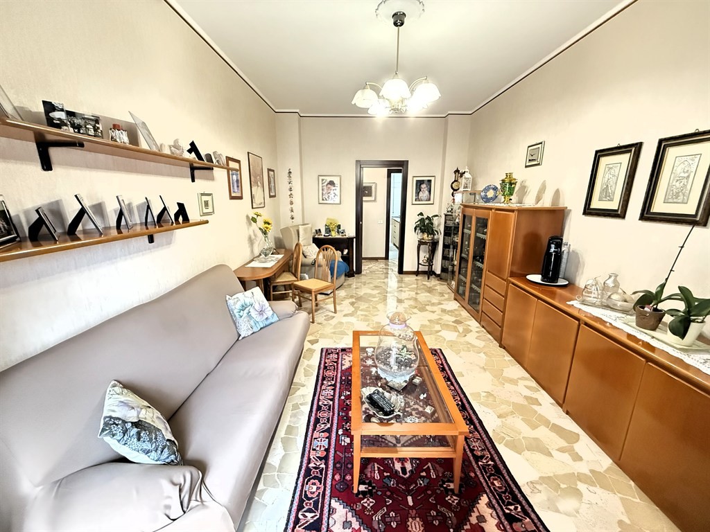 MM1 SESTO I°MAGGIO STAZIONE F.S. - VENDESI APPARTAMENTO